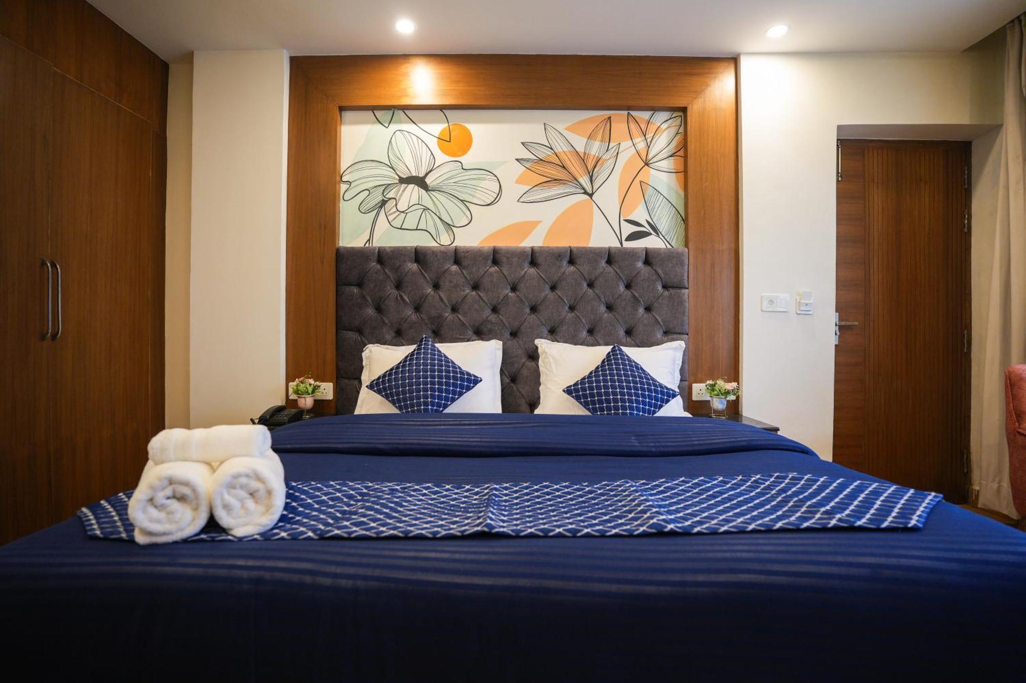 Shalom Backpackers Mussoorie Hostel Buitenkant foto